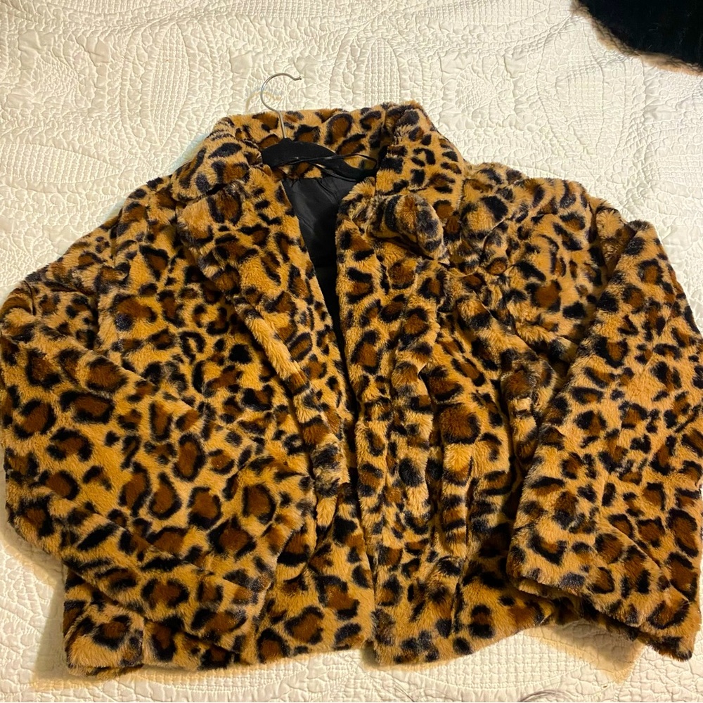 NEVER WORN Cheetah Faux Fur Coat